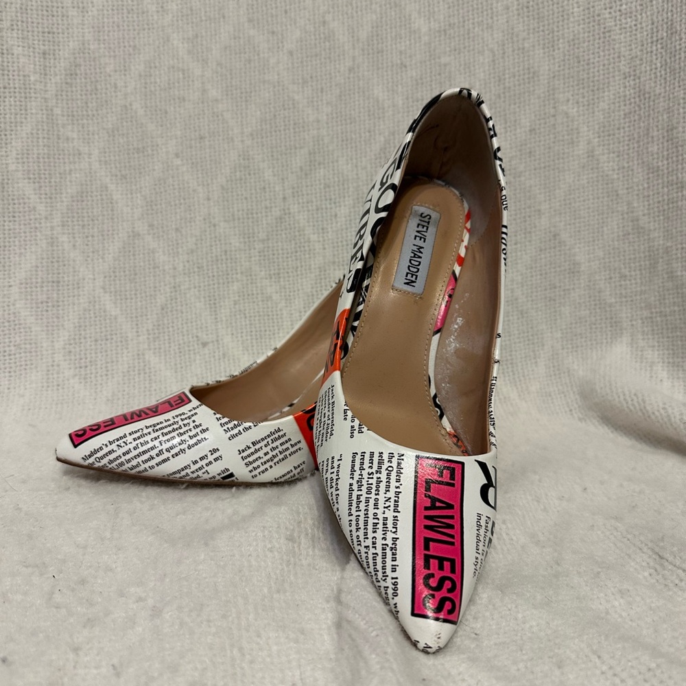 Steve Madden White and Black Newspaper Print Heels